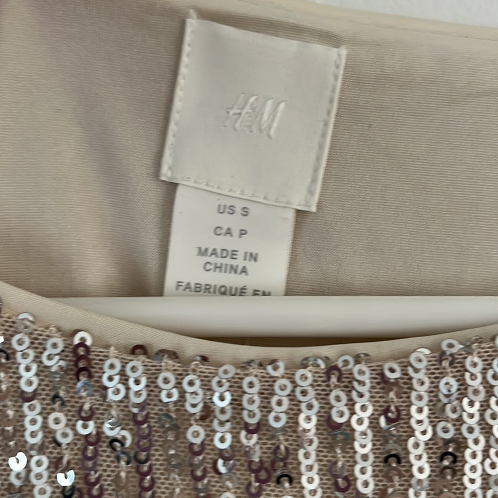 NWOT H&M Sequin Top - Picture 2 of 5